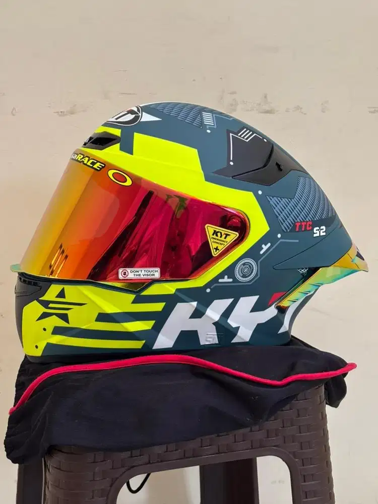 KYT TT Course Fullsage Yellow Matt