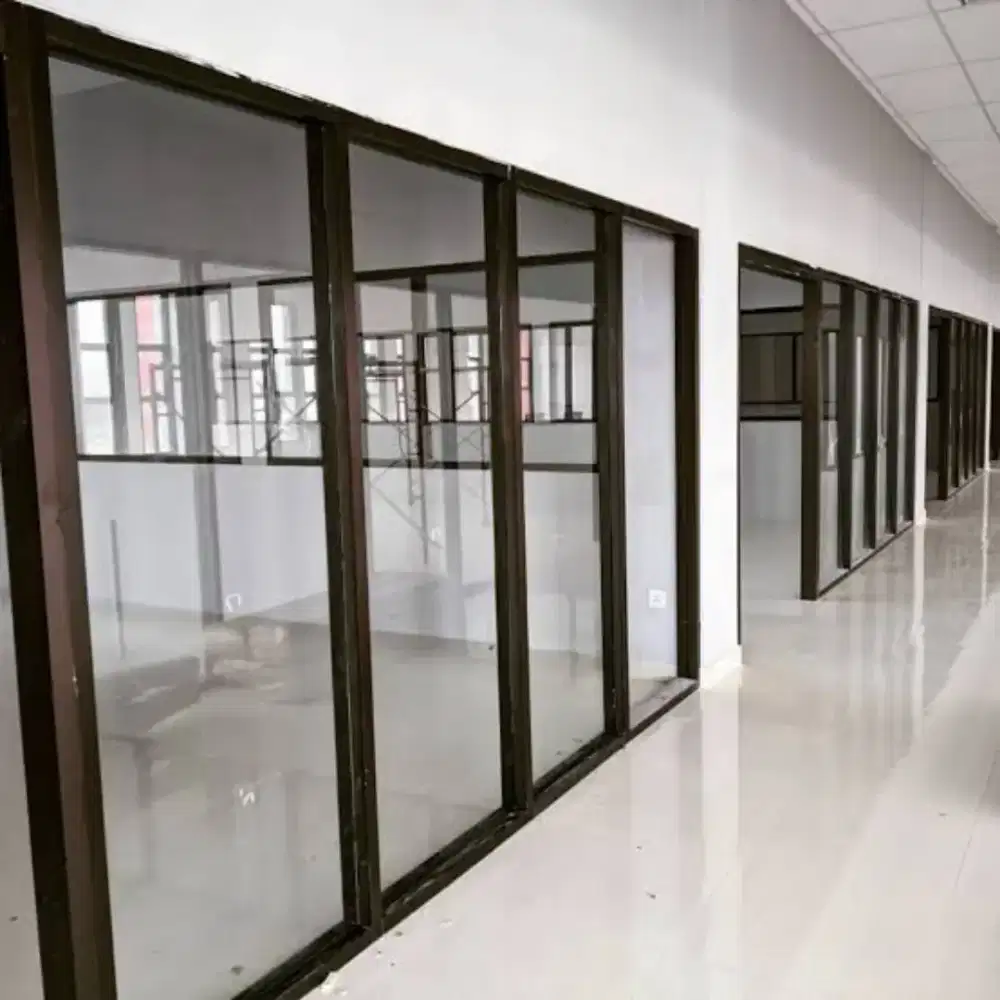 Kusen dan pintu almunium kaca plafon pvc