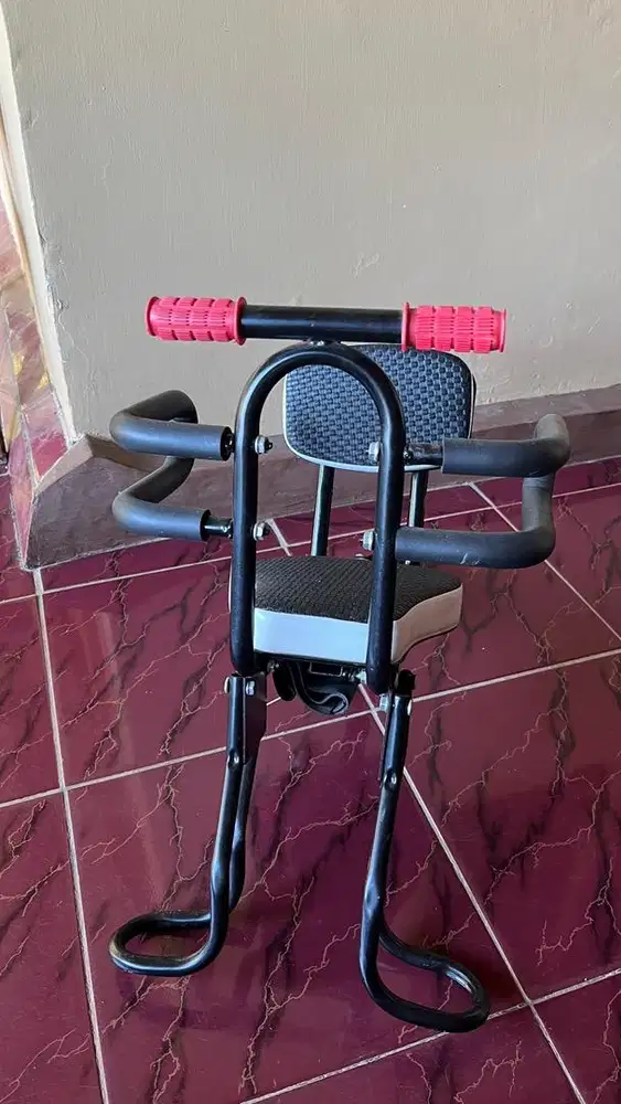 Kursi boncengan sepeda untuk anak