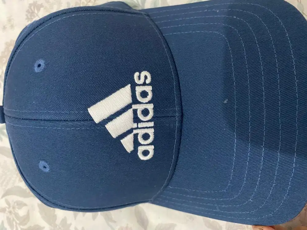 Topi adidas asli