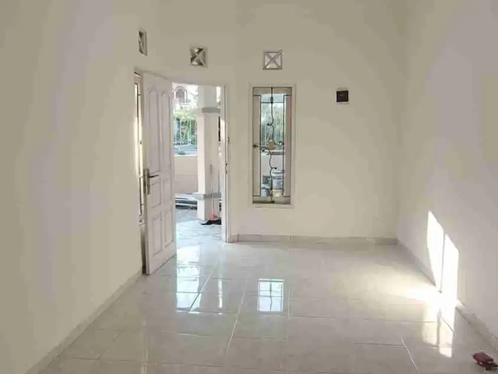 HANYA 1Man RUMAH PANTAI MENTARI BARU RENOVASI BAGUS SIAP HUNI