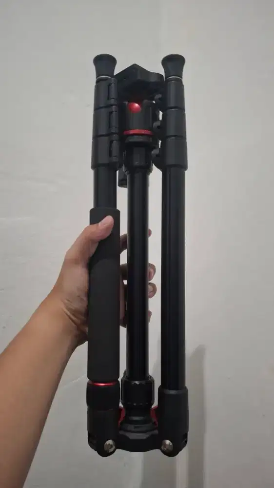 Tripod kamera aluminium ringan