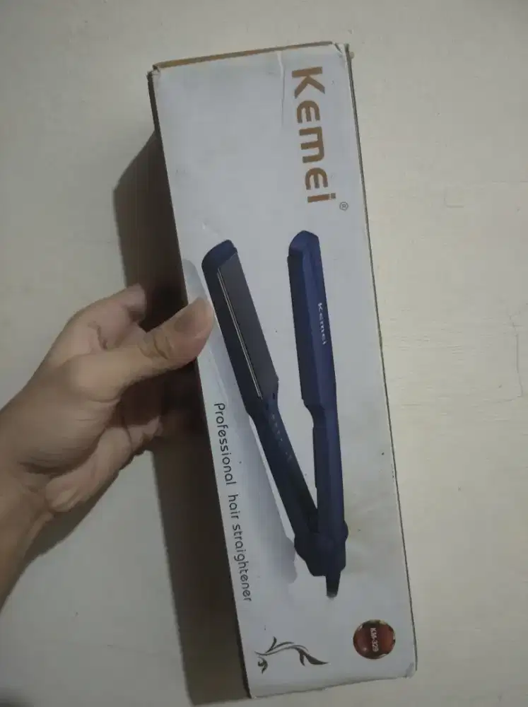 Catokan rambut merk kemei