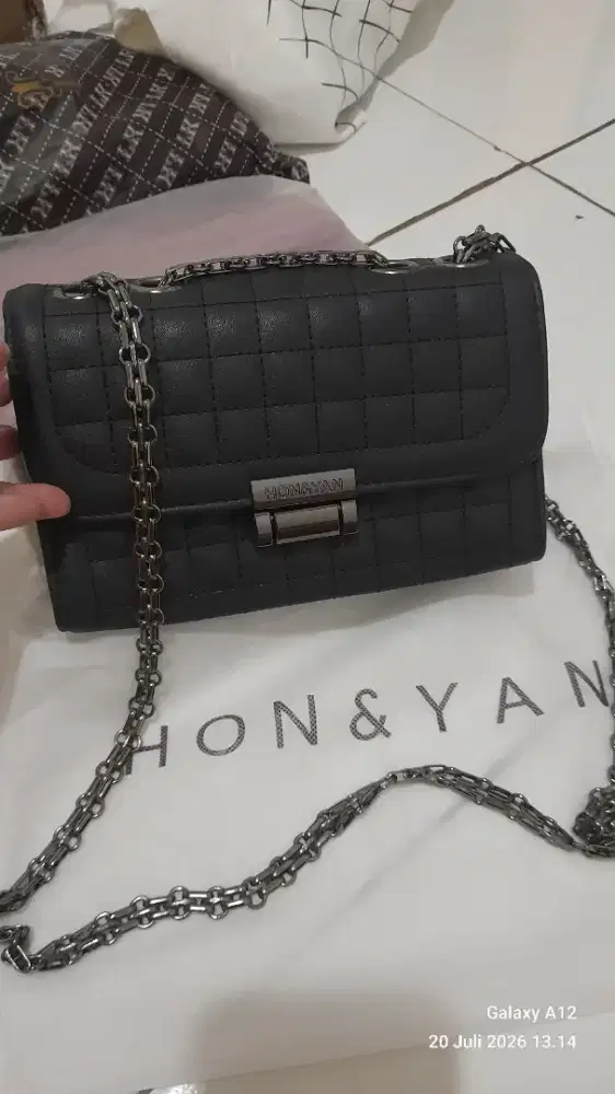 Dijual aja semua tidak terpakai.