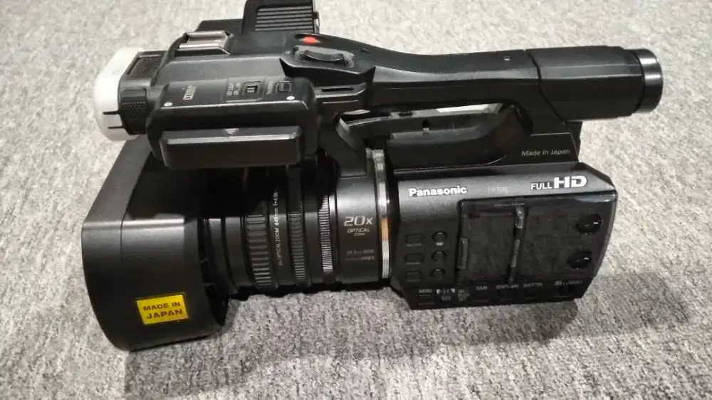 Kamera Panasonic pv 100
