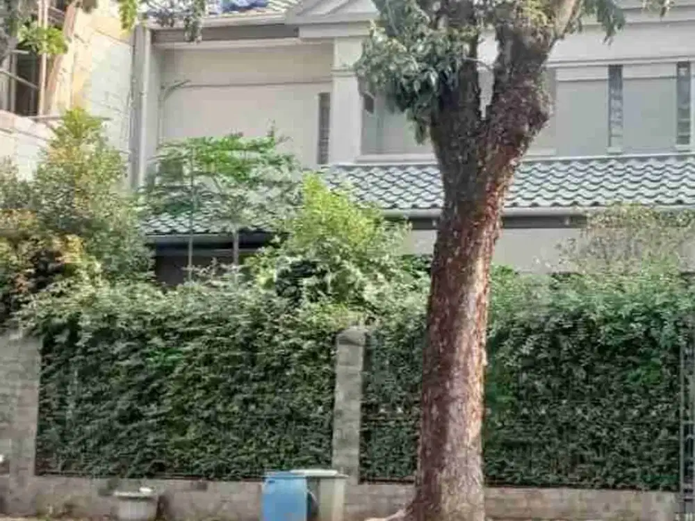 RUMAH DI JALAN BOULEVARD PUSPITA LOKA, BSD, TANGSEL