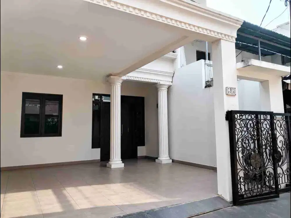 RUMAH GRES SEPERTI BARU DI TAMAN MALAKA-PONDOK KELAPA