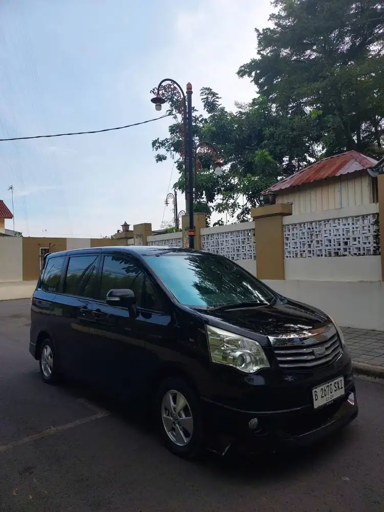 Toyota Nav 1 V matic 2013