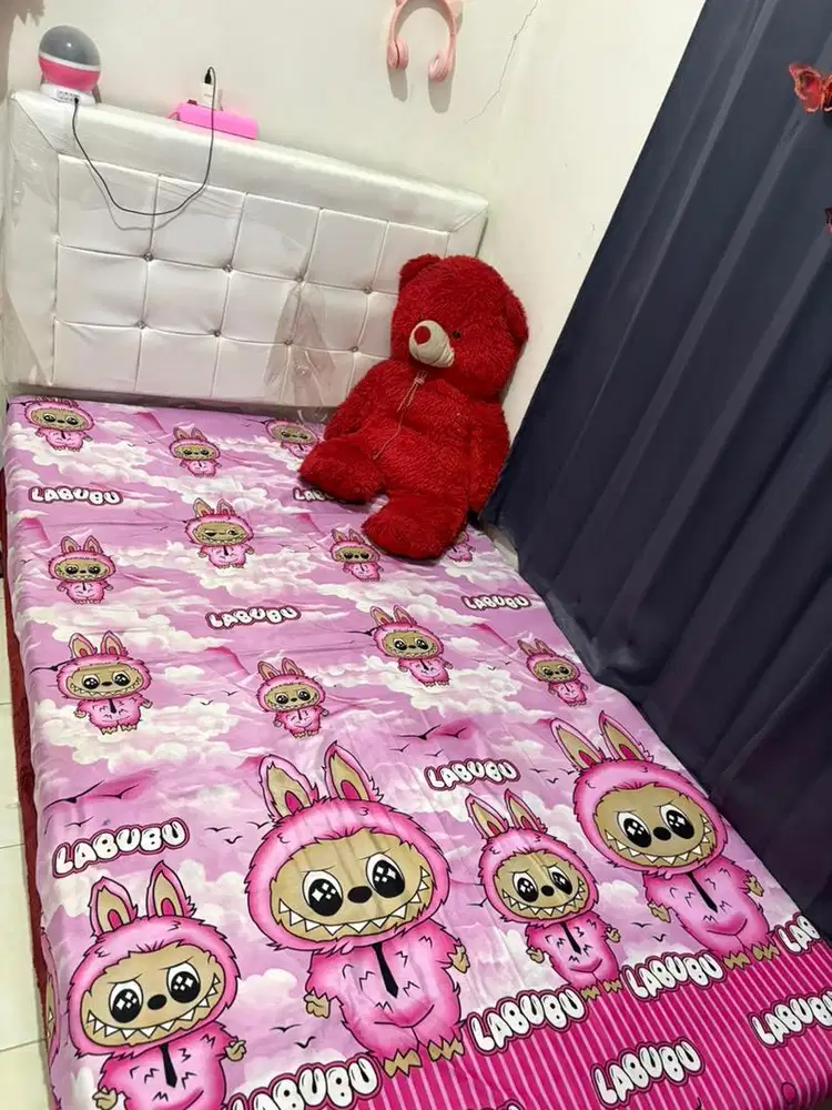 Tempat tidur minimalis