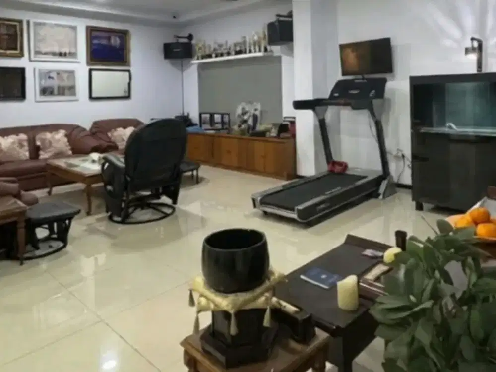 Rumah Nyaman, Lokasi Strategis di Jelambar, 2 Lantai