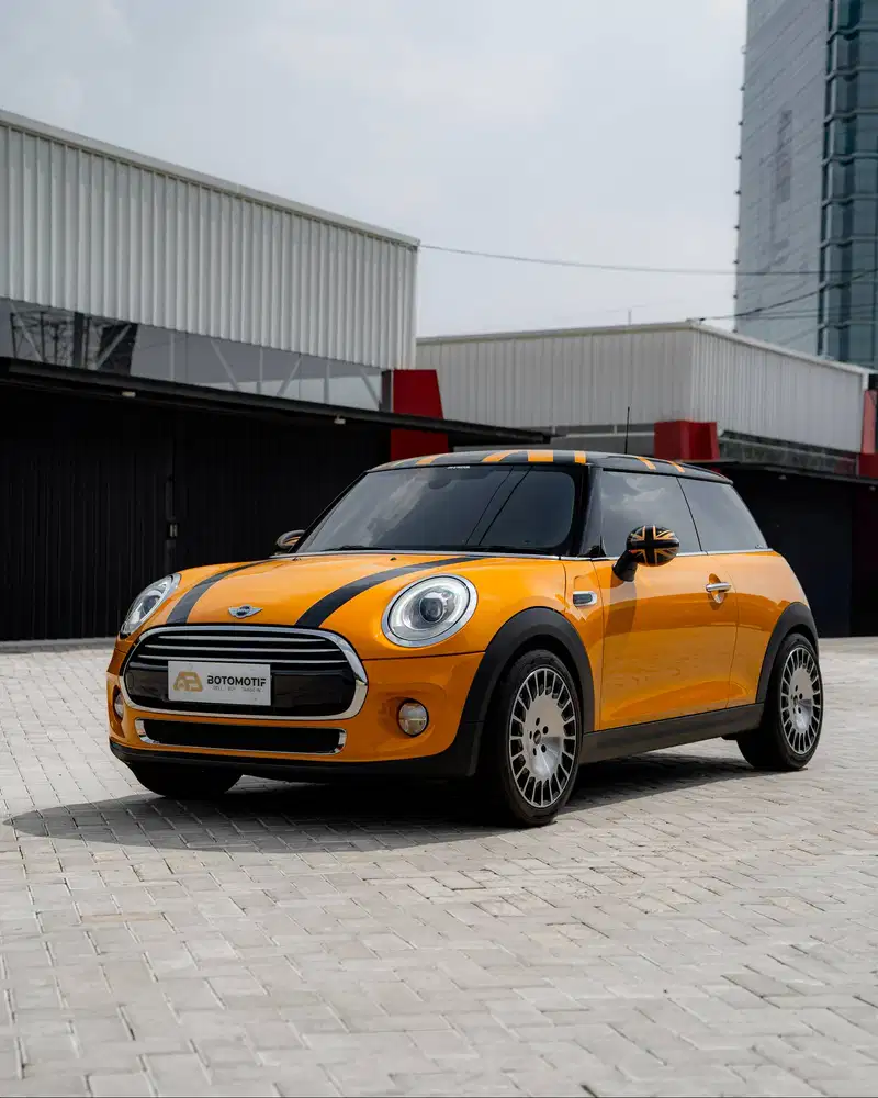 MINI Cooper 1.5 Hatchback F56 Orange 2014