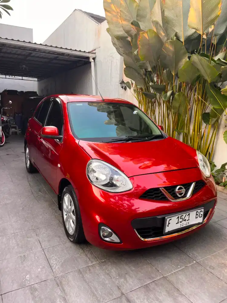 Nissan March 1.2 XS AT 2014 AC Digital