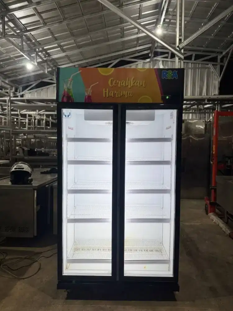 SHOWCASE 2 PINTU

RSA JADE
Kapasitas 800L 

Mulus, Orian

HARGA 6jt