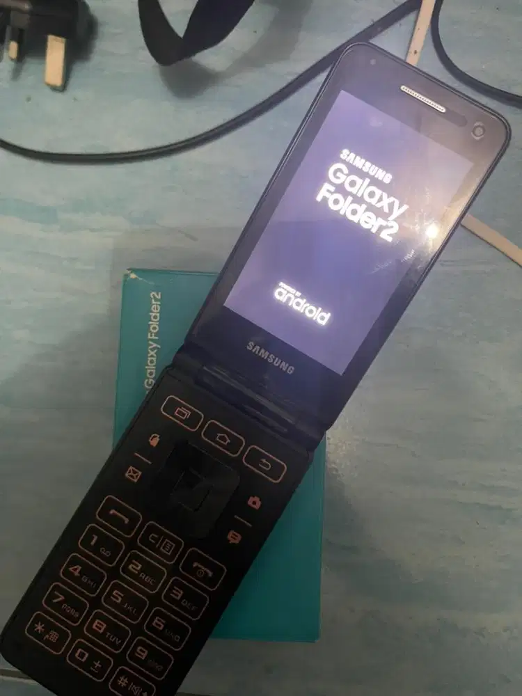 Samsung Galaxy Folder 2 ( Like New)