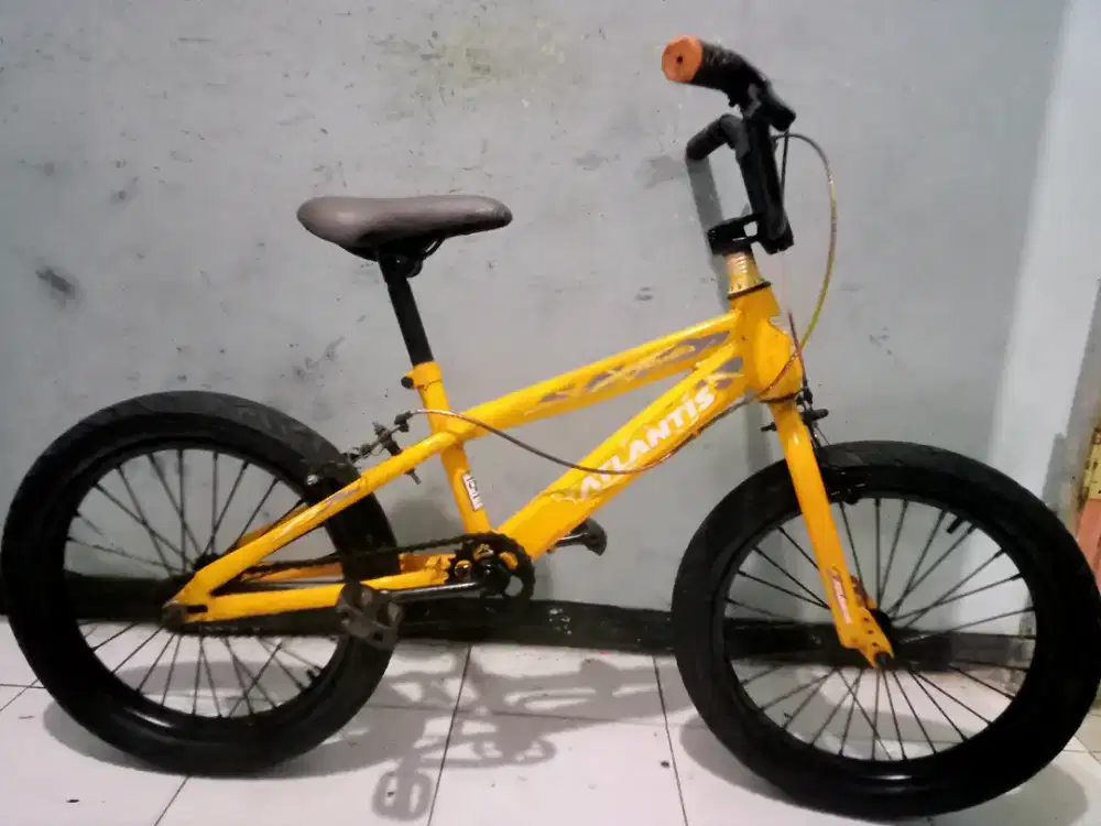 Dijual sepeda BMX merk ATLANTIS ring 18 kondisi msih bgus Keker normal