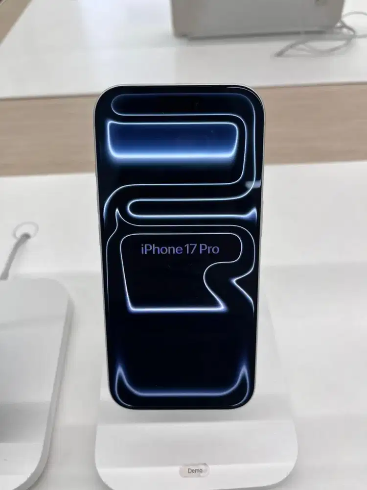 IPHONE 17 PRO DEEP BLUE