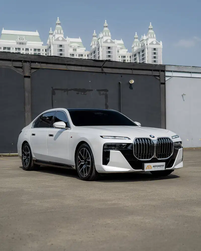 BMW 735i M Sport G70 White 2024