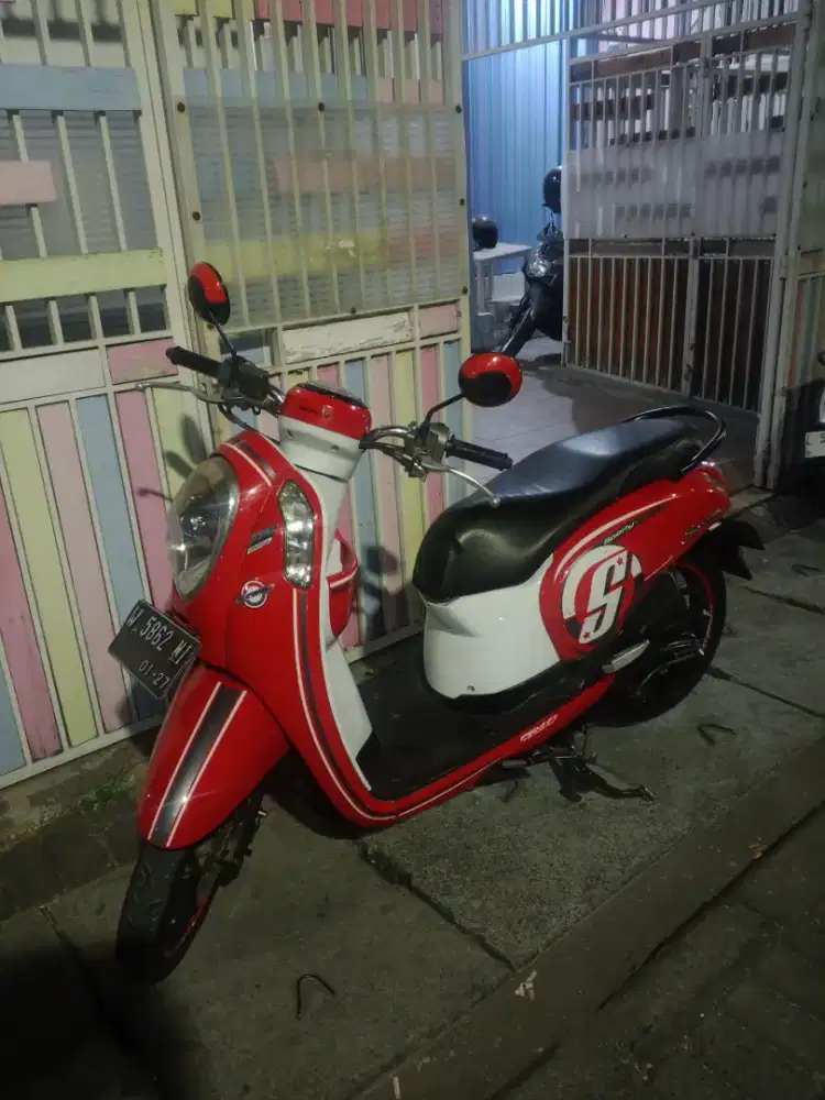 Honda Scoopy 2016
