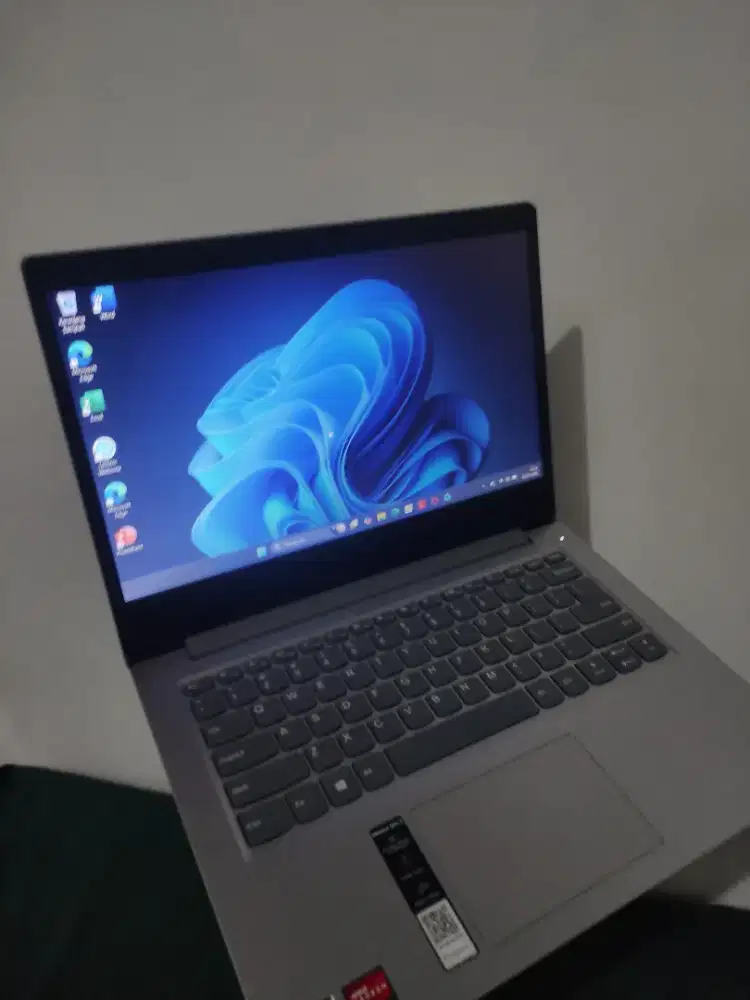 LAPTOP LENOVO IDEAPAD SLIM 3