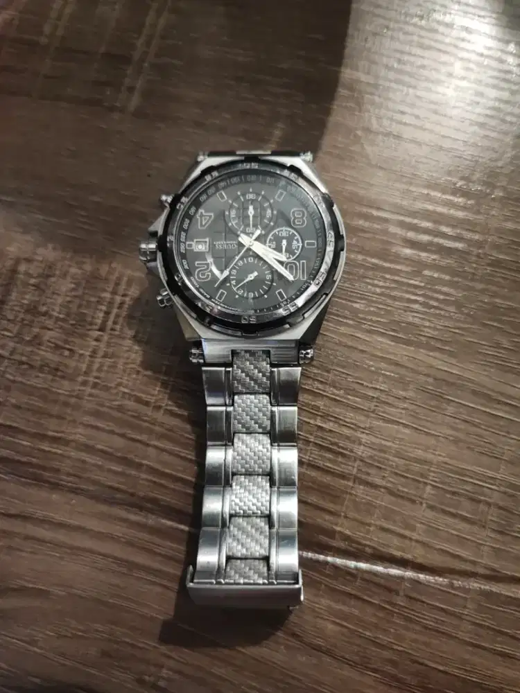 Jam tangan guess