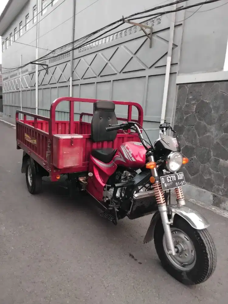 Viar motor roda tiga