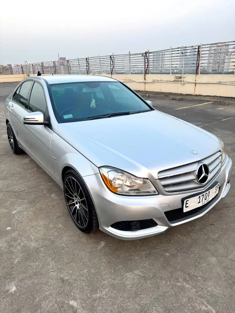 Mercedes Benz C200 CGI (W204) 2011