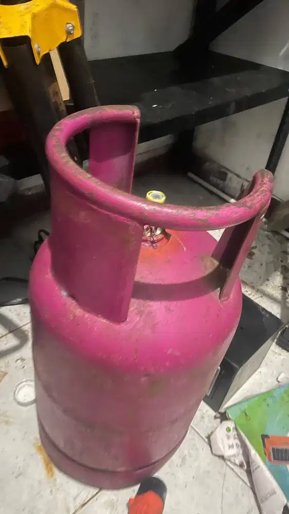 Jual Tabung Gas LPG 12kg (Pink) (2 pcs) - Rp450.000 nego