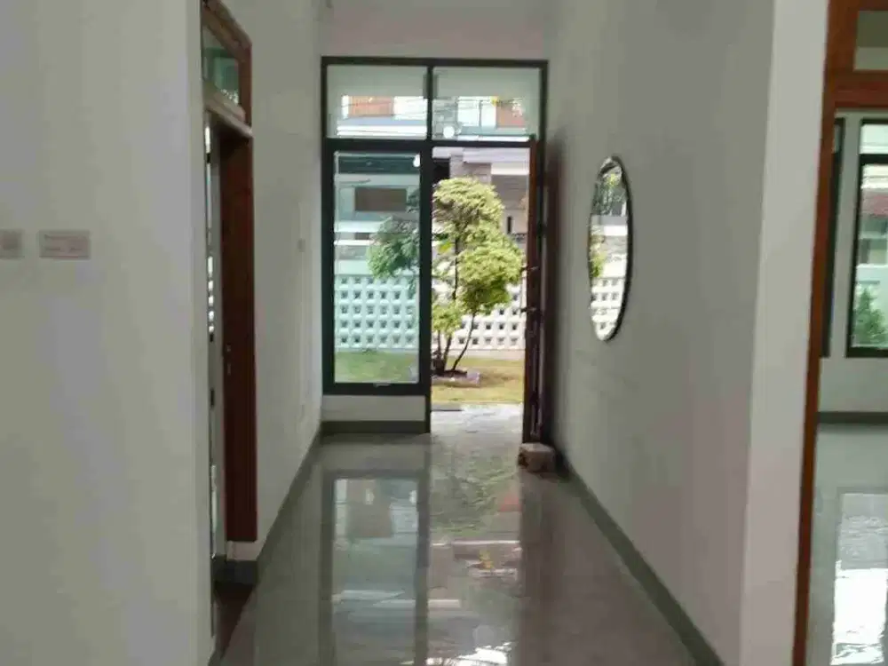 Rumah Cantik Sudah Di renovasi Dan Siap Huni di Komplek Gudang Peluru, JakSel