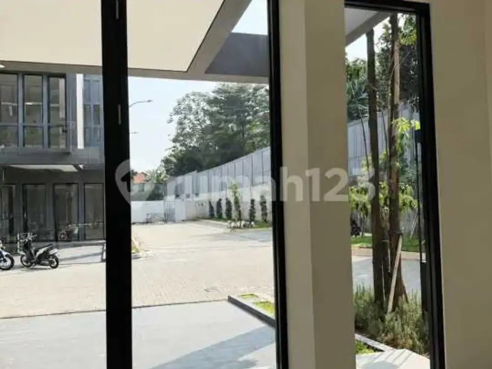 No Cobroke. Ruko, 3 Lantai, di Delrey Business Townhouse BSD