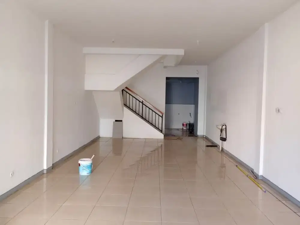 Ruko Gading Serpong 3 Lantai | Baru Renovasi | Siap Pakai | Rp185 Juta/Tahun (Nego)