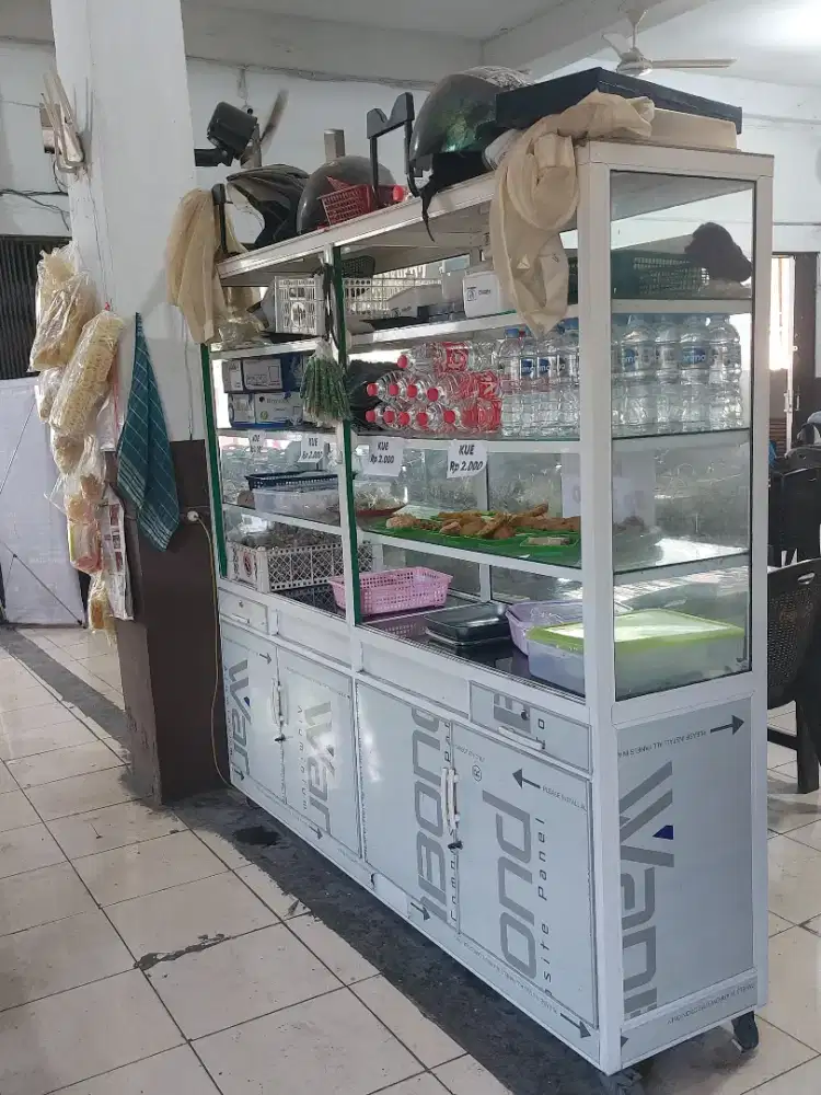 Lemari ukuran besar