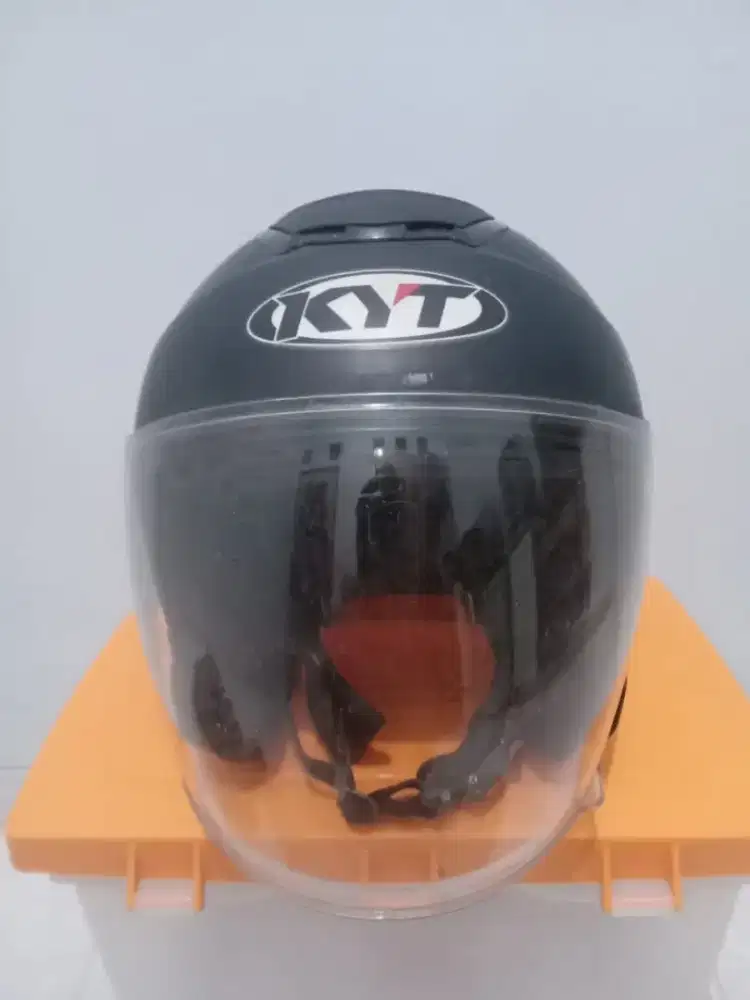 Dijual helm KYT kyoto