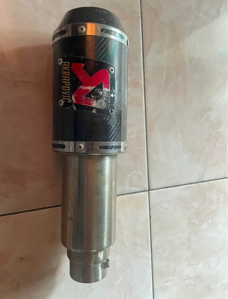 KENALPOT MOTOR AKRAPOVIC