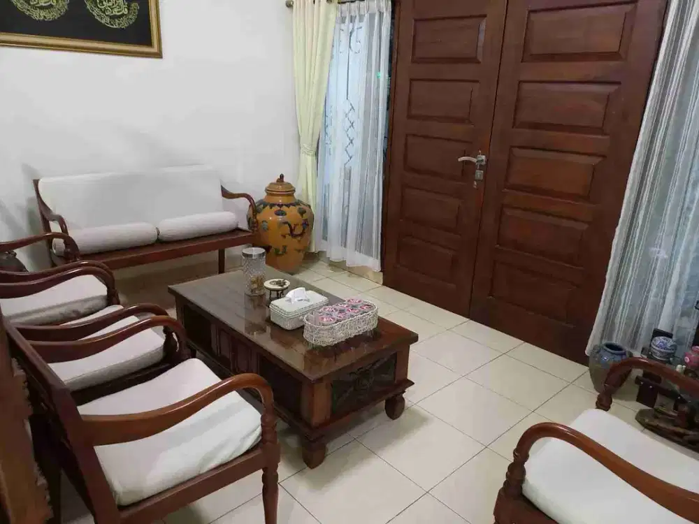 rumah luas terawat siap huni  murah sanggar hurip  soekarno hatta bandung timur