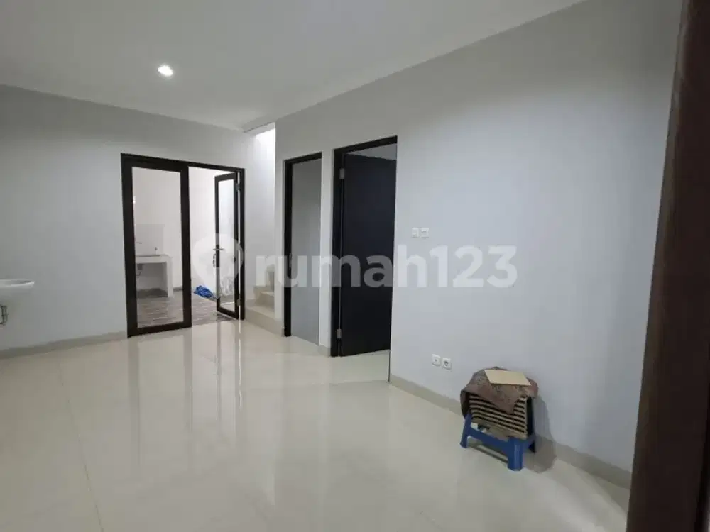 Siap Huni, Rumah, 2 Lantai, di Alana Garden