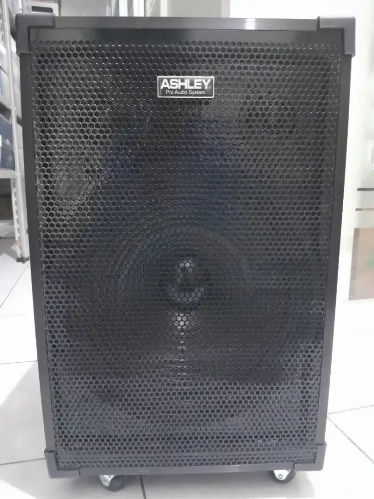 Bismillah... , di jual sonsistem 15 in, kondisi baru,.