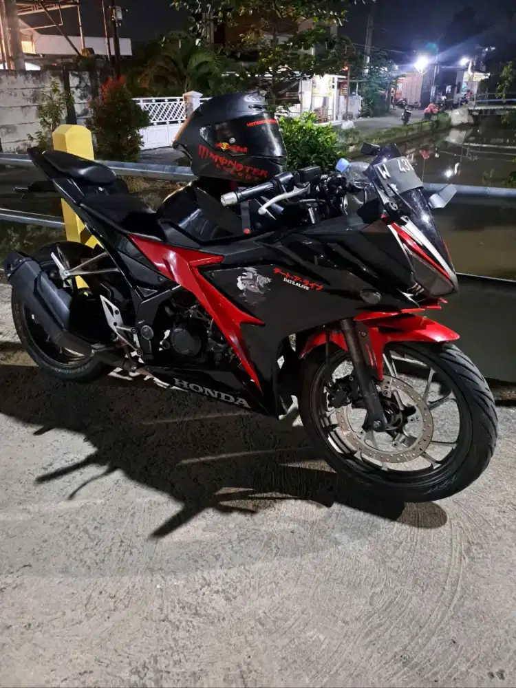 Jual motor cbr150R