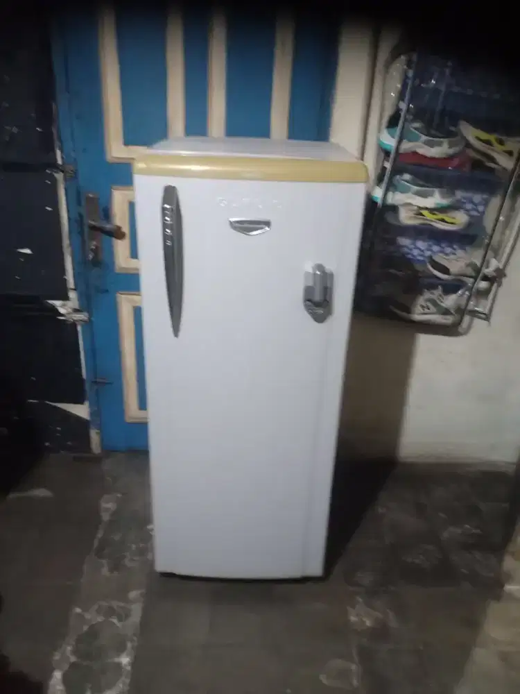 Jual kulkas Toshiba Glacio 1 pintu mesin ori normal bisa diantar