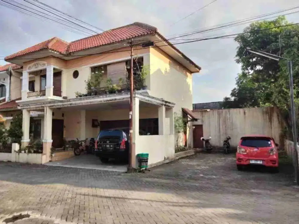 Rumah 2 Lantai Dalam Perumahan Di jl. Magelang Km 6 Dekat Terminal Jombor, Jogja City Mall, HYATT jl. Palagan, Kampus UGM Dan Pusat Kota Jogja