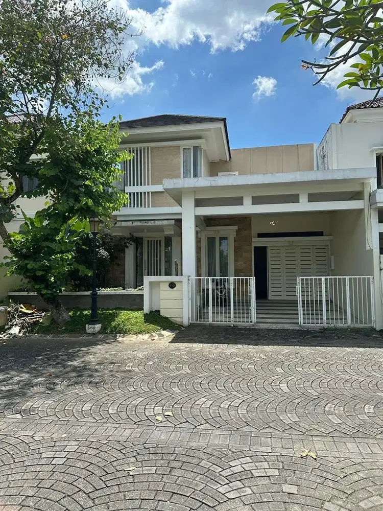 Disewakan Rumah Casa Grande