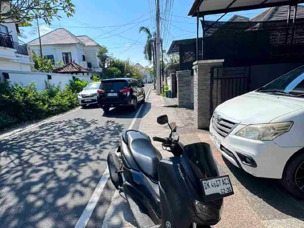 Di kontrakan rumah jalan Tukad Badung , Renon, Denpasar, Bali