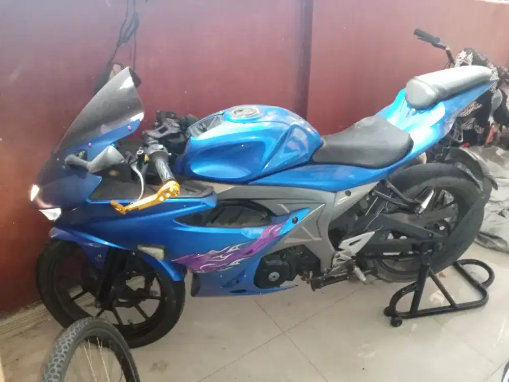 Suki GSX r150 Lengkap Pajak Terlat Plat B