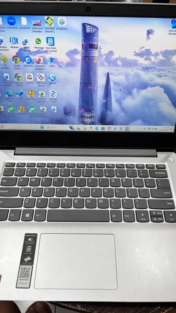 Laptop Lenovo RAM 4GB || 256GB