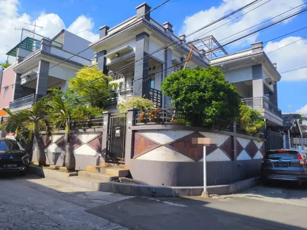 Murah !! DIJUAL RUMAH LELANG DI KELAPA GADING 2 LANTAI KOSONGAN PERLU RENOVASI SEDIKIT