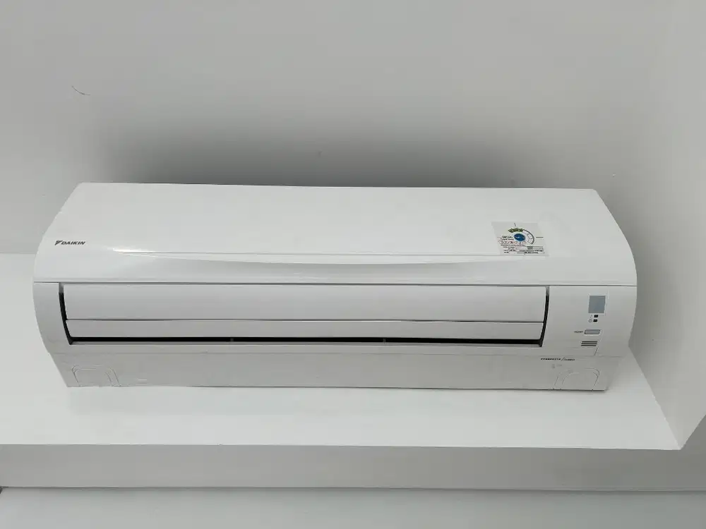 AC Daikin 2 PK Like New - Copotan Apartemen Baru FTC50XV14