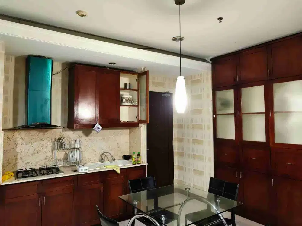 Disewakan Casablanca Mansion 3 Bedroom Lantai Sedang