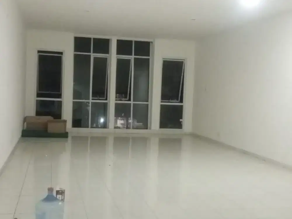 MAINROAD AHMAD YANI, BATUNUNGGAL. RUKO 3 LANTAI DI KOTA BANDUNG