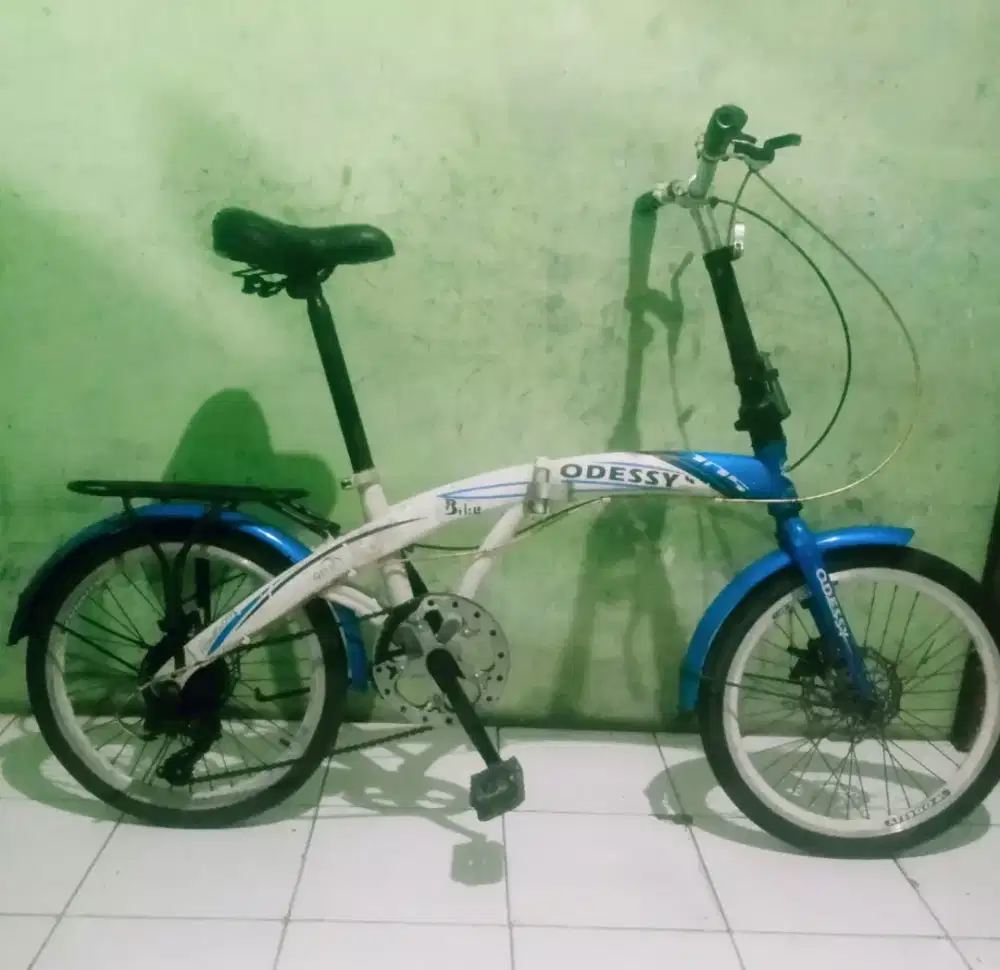 Sepeda lipat odessy UK 20