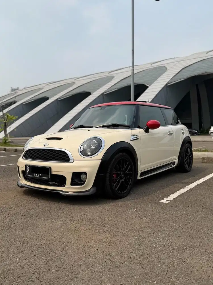 MINI Cooper R56 John Cooper Works (JCW) 2013