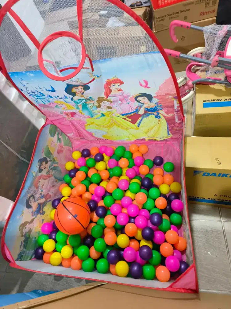 Mainan Mandi Bola
